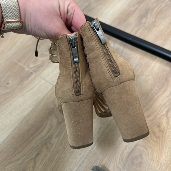 Franco Sarto Emiro Dress Tan Heeled Sandals with Lace-Up Design Size 6 - Picture 3 of 7